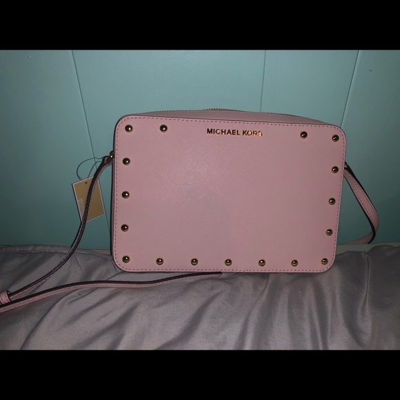 ❌SOLD❌Michael Kors Crossbody - Picture 2 of 6